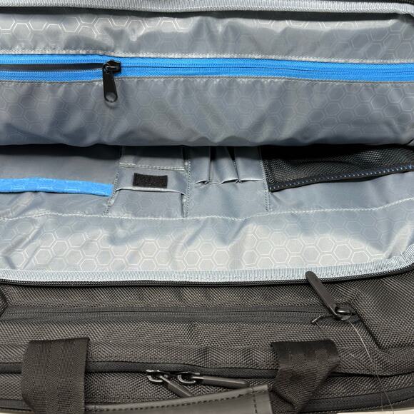 Dell Pro Briefcase 15 - Picture 3 of 8